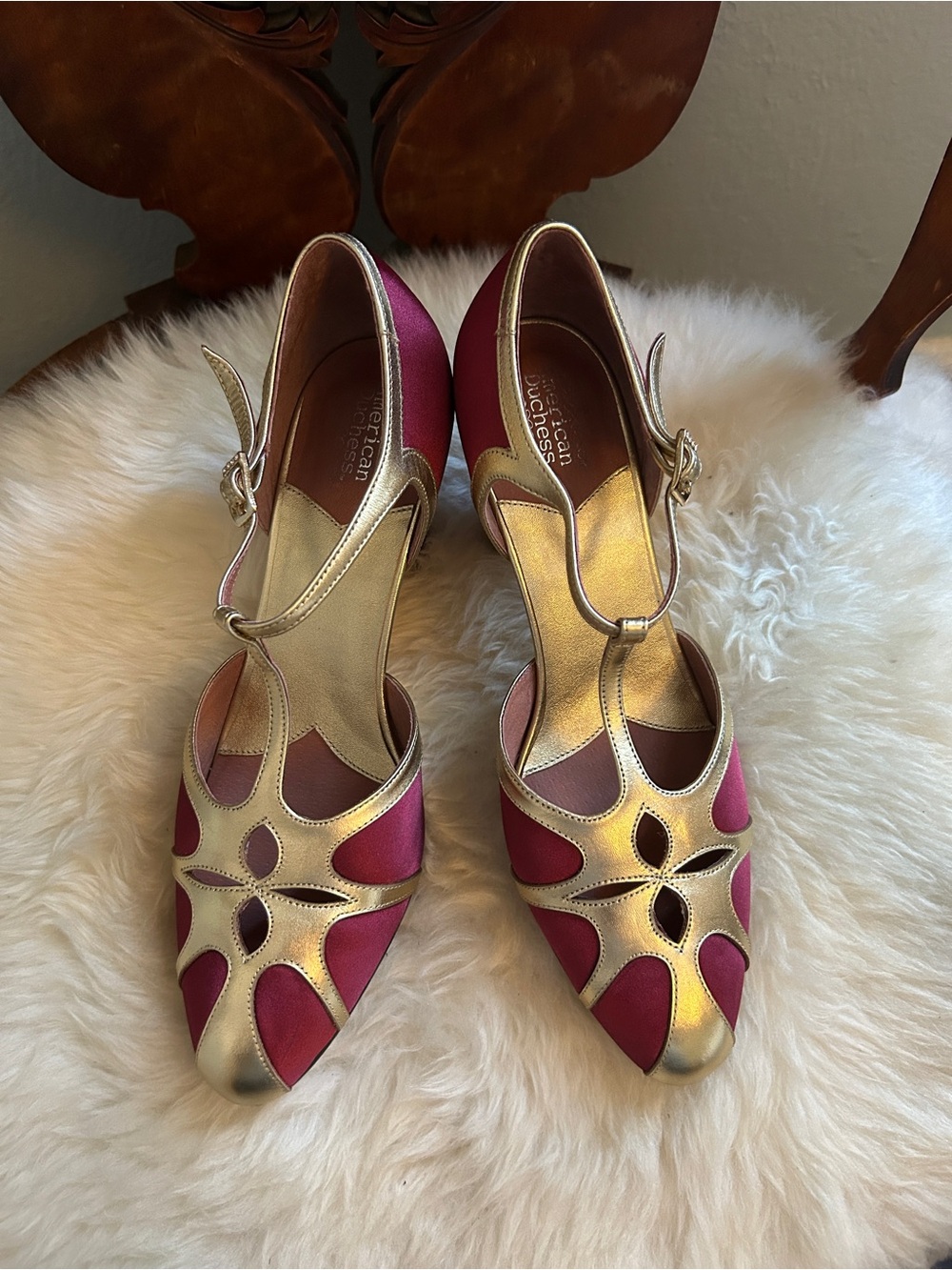 American Duchess Lilith Gold and Burgundy Cutout T-Strap Heels 9.5 - Picture 2 of 8